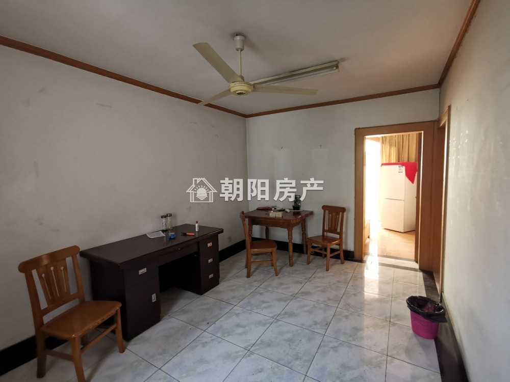 香港街 69平 南向两室一厅 满五唯一 免税学区房
