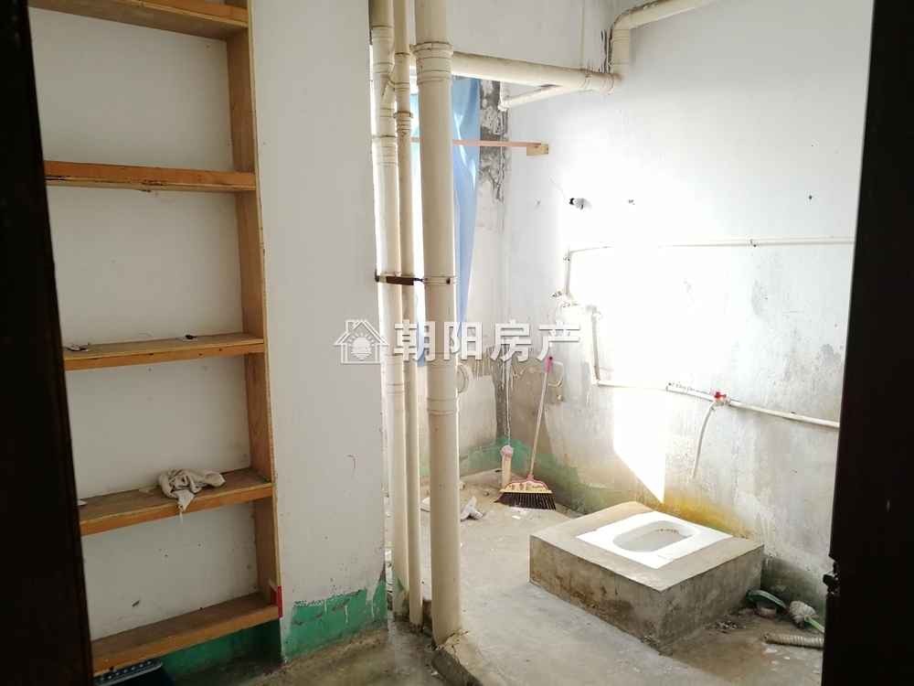 朝阳菜市场 110平 朝南三居 满两年 学区房 交通便利
