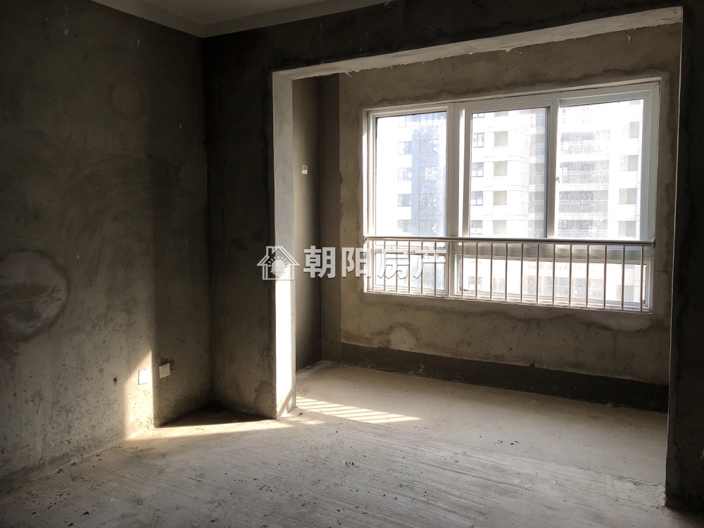 万茂华府 96平 南向三室二厅 毛坯高楼层 交通便利配套齐全