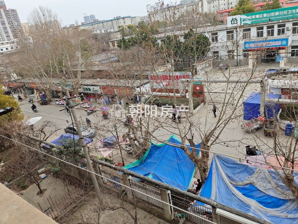 工农村80平南向两室 普装采光好 满五唯一 交通便利