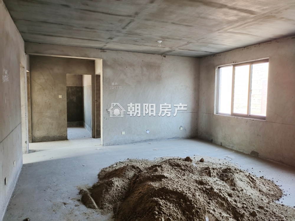 金地月伴湾二区 106平 朝南三室 交通便利 毛坯