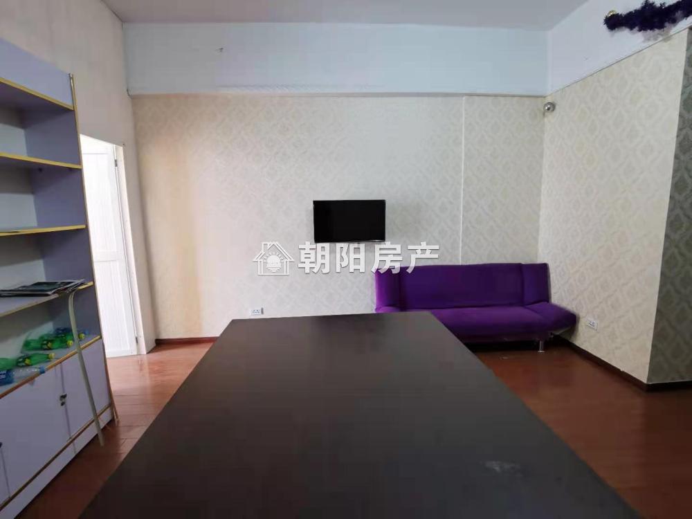 家乐福 57平 南向一室一厅 交通便利配套齐全随时看房