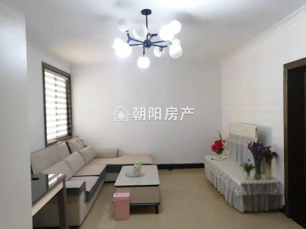 海达花园 136平 南向三室二厅 精装高楼层 单价2500元/平