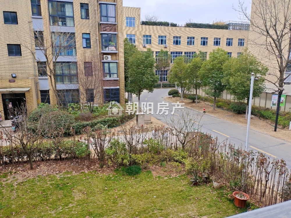 半山家园二期 104平 南向三室二厅 满两年学区房 采光好