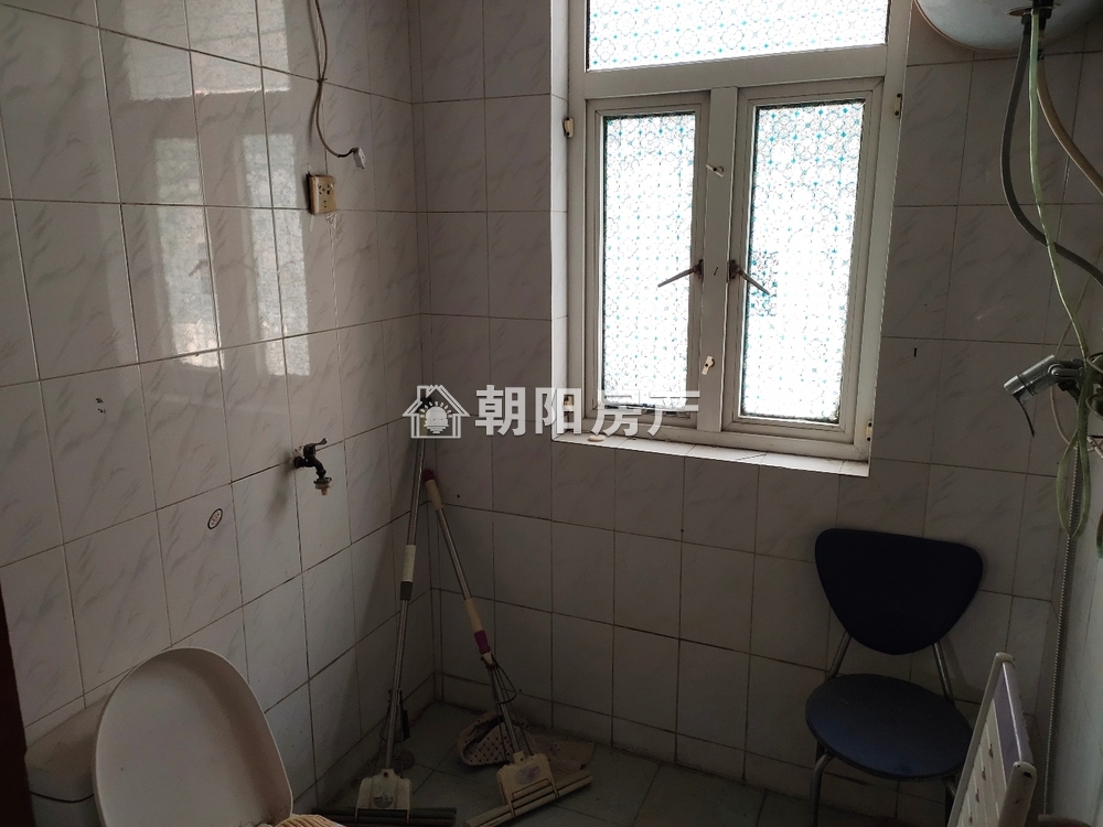 华声苑 122平 南北通透三室二厅 精装学区房 单价4074元急抛