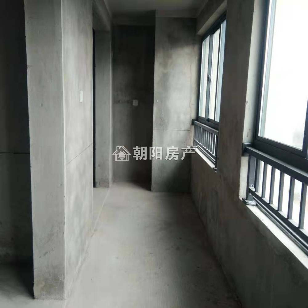 金地天悦 99平 南向三室二厅 毛坯 交通便利 随时看房