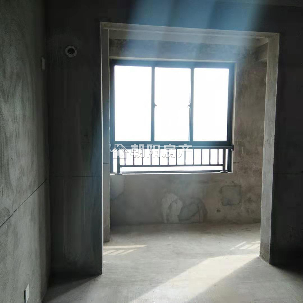 金地天悦 99平 南向三室二厅 毛坯 交通便利 随时看房
