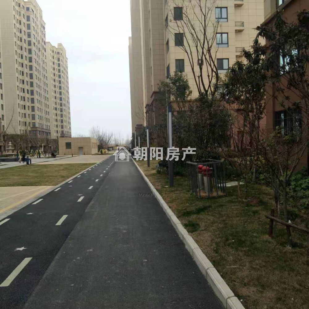 金地天悦 99平 南向三室二厅 毛坯 交通便利 随时看房