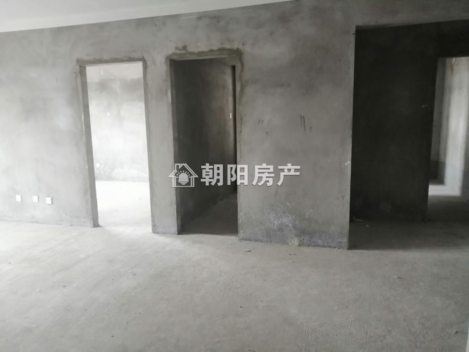 西城国际 120平 南向三室二厅 学区房 采光好