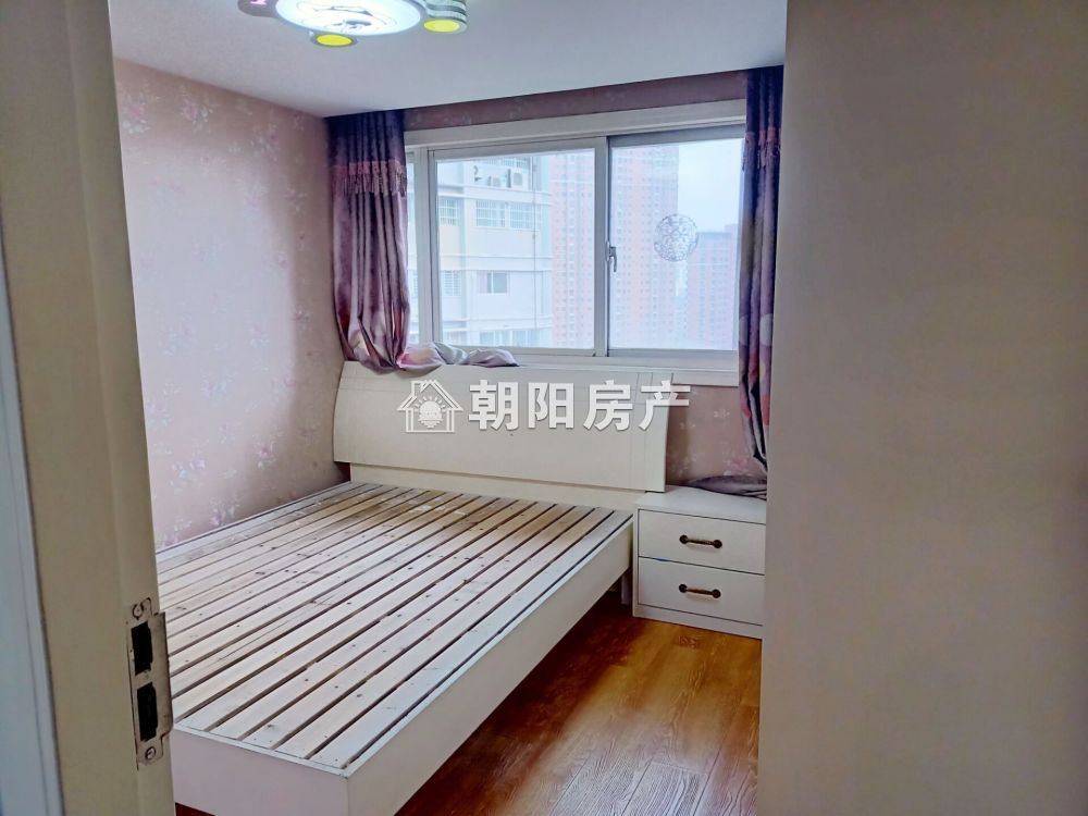D壹街区 86平 南向豪装三居 学区房 交通便利