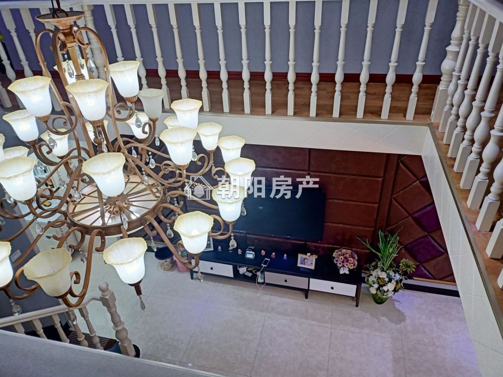 D壹街区 86平 南向豪装三居 学区房 交通便利
