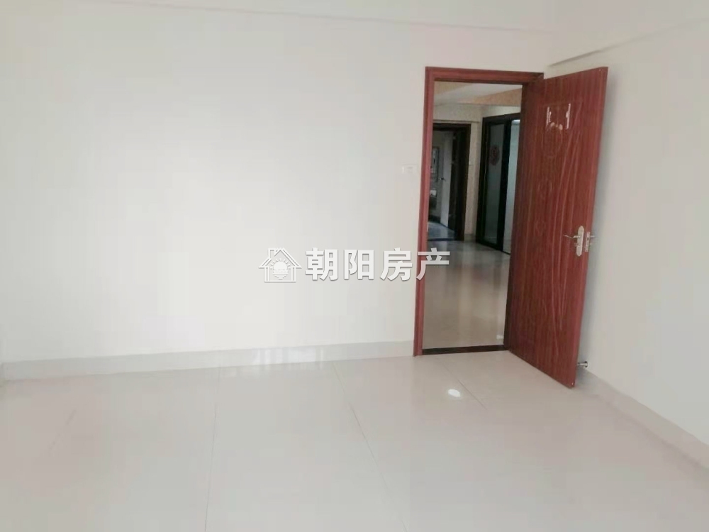 中央国际广场 99平 南向两室两厅 交通便利采光好
