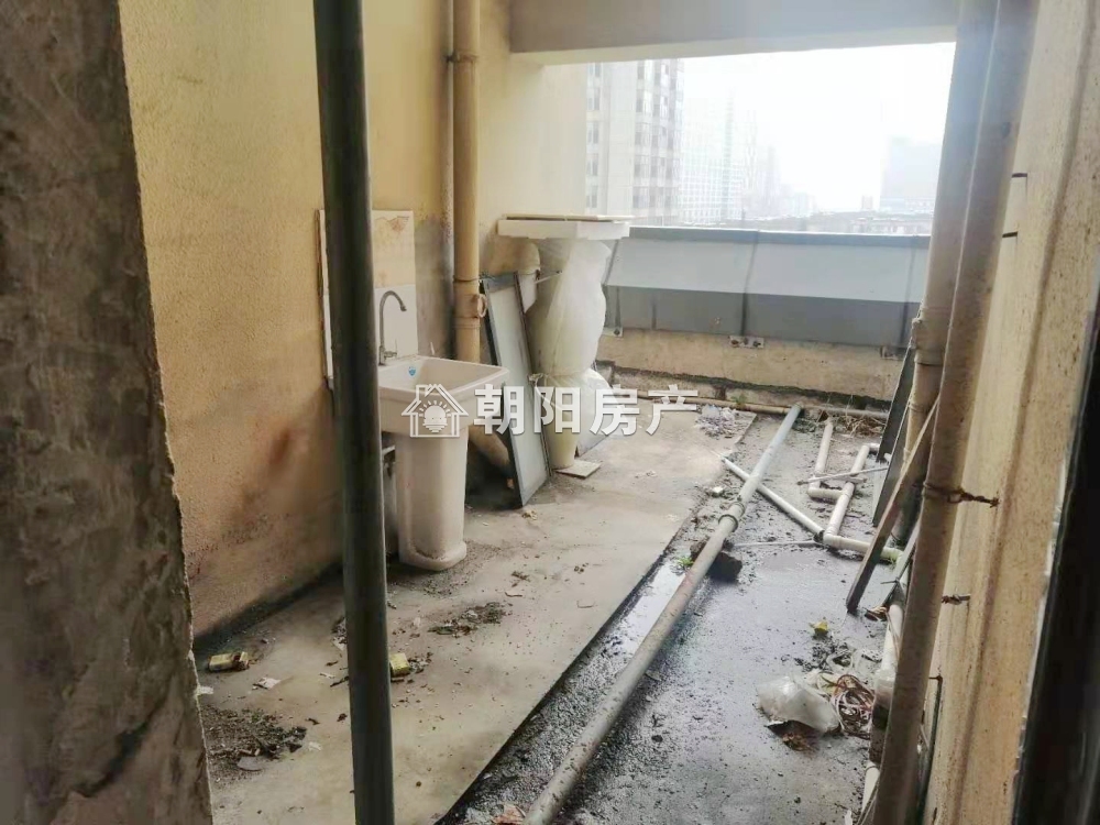 中央国际广场 99平 南向两室两厅 交通便利采光好