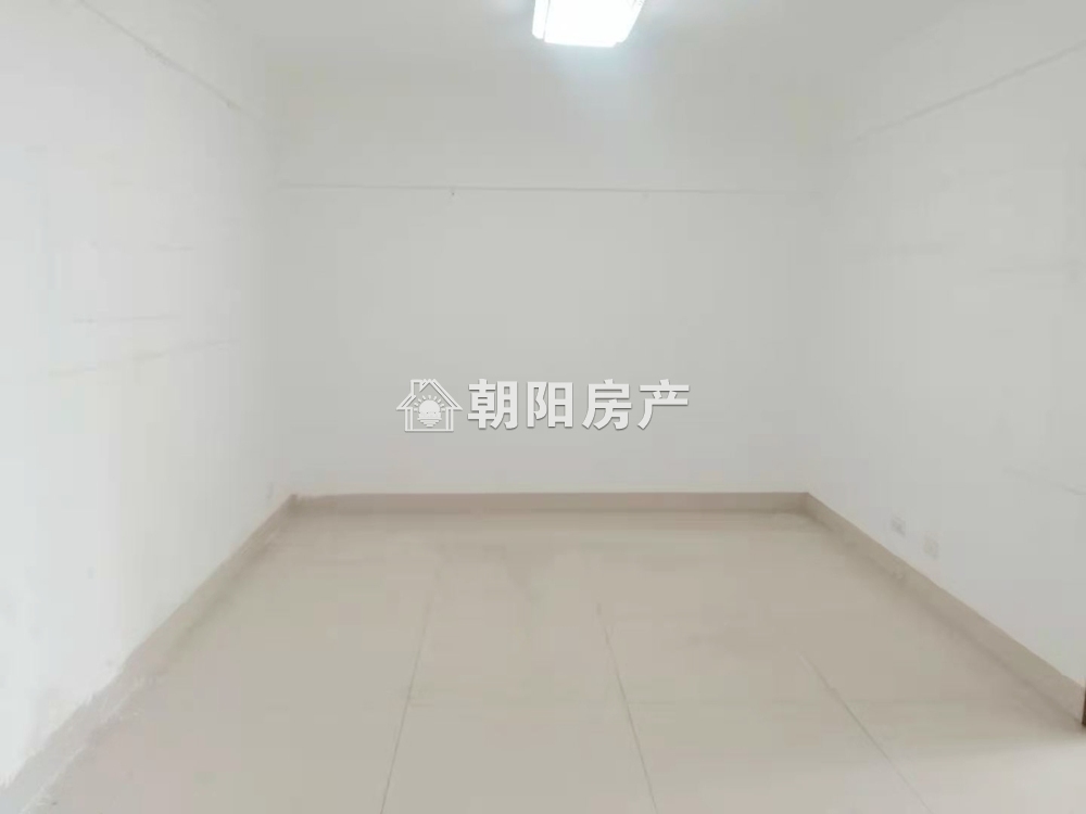 中央国际广场 101平 南向两室两厅 满两年 毛坯自由装修