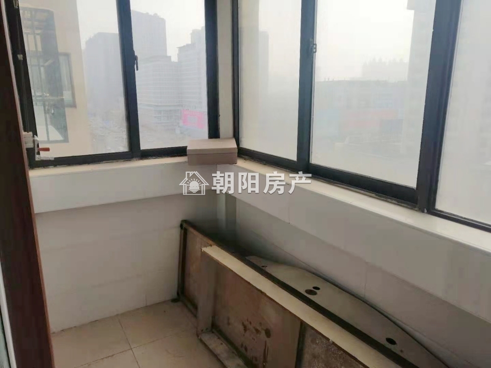 中央国际广场 101平 南向两室两厅 满两年 毛坯自由装修