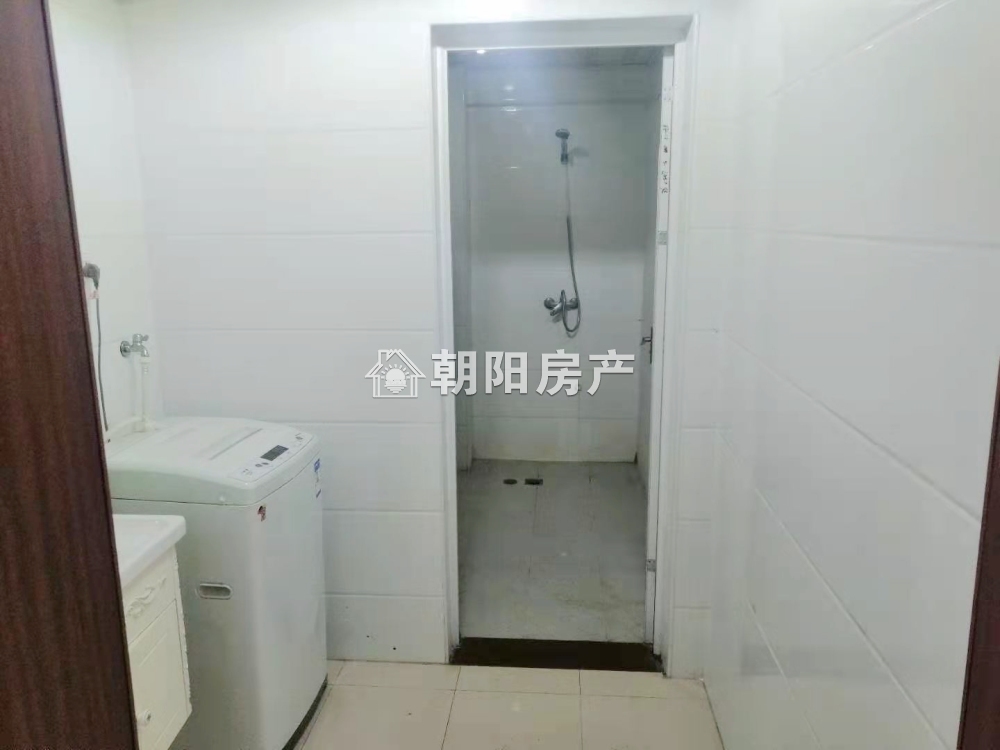 中央国际广场 101平 南向两室两厅 满两年 毛坯自由装修
