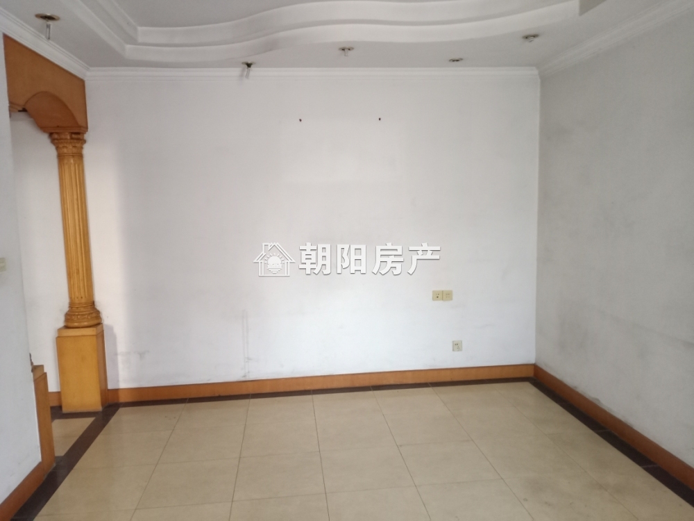 供电小区 107平 南向三室一卫 简装 交通便利 学区房