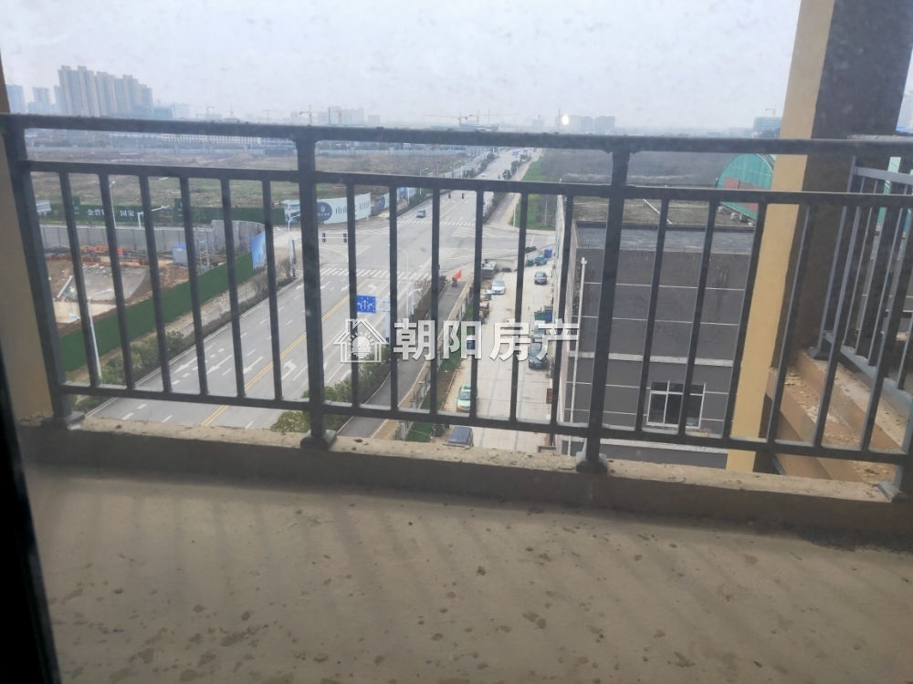 志高壹代城 114平 南向三室二厅 免税毛坯 单价4824元/平