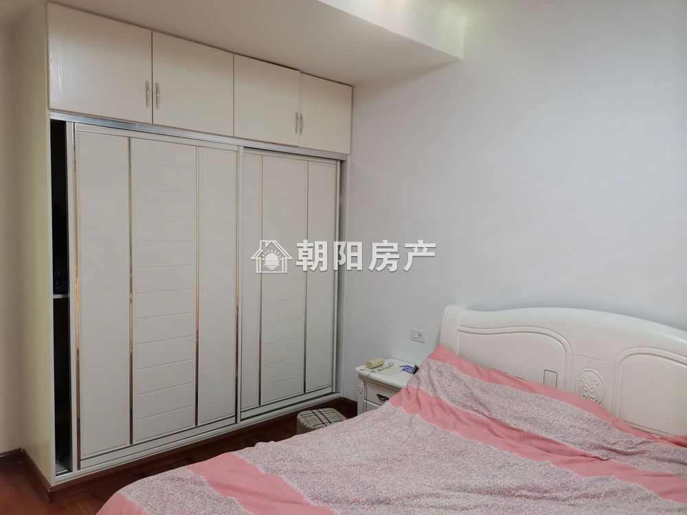 力达明和绿洲 166平 南向三室二厅 精装 满两年 学区房