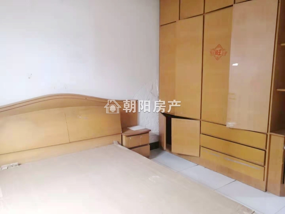前锋一村 60平 南向两室一厅 简装 交通便利 学区房