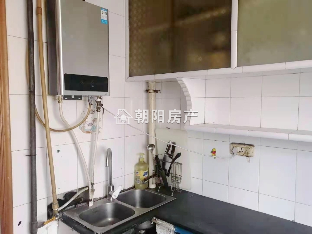 前锋一村 60平 南向两室一厅 简装 交通便利 学区房