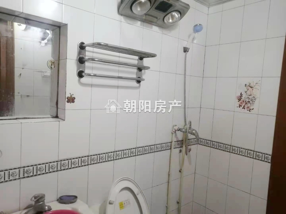 前锋一村 60平 南向两室一厅 简装 交通便利 学区房