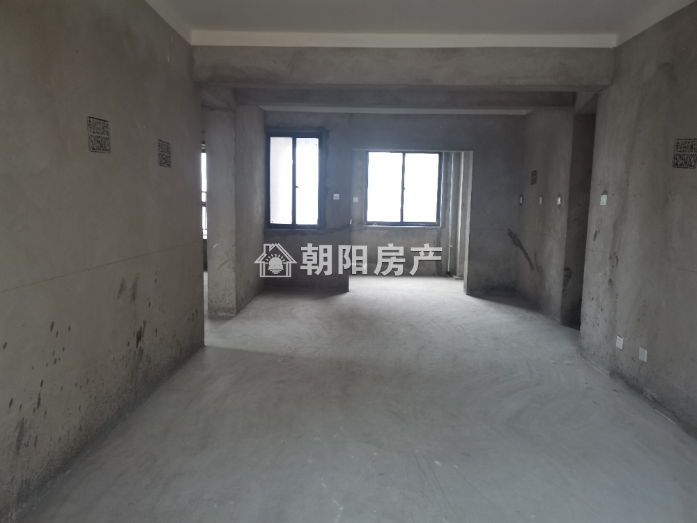 南山别院 121平 南向三室两厅 矿一中学区房 随时看房