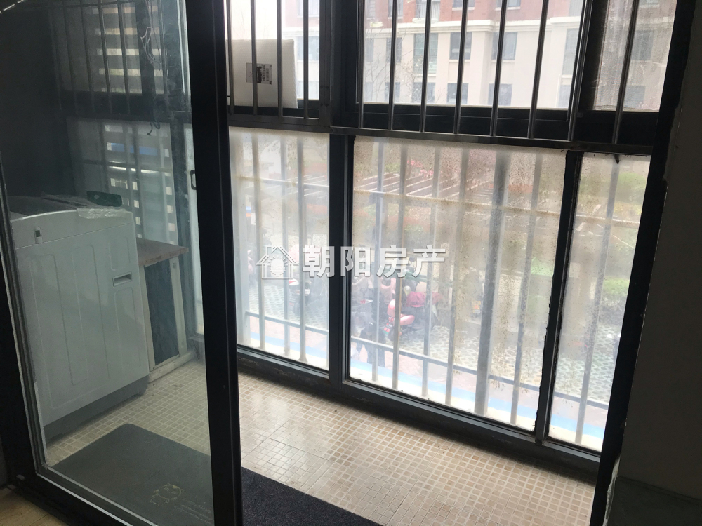 金地国际城 42平 南向一室一厅 满两年 总价低