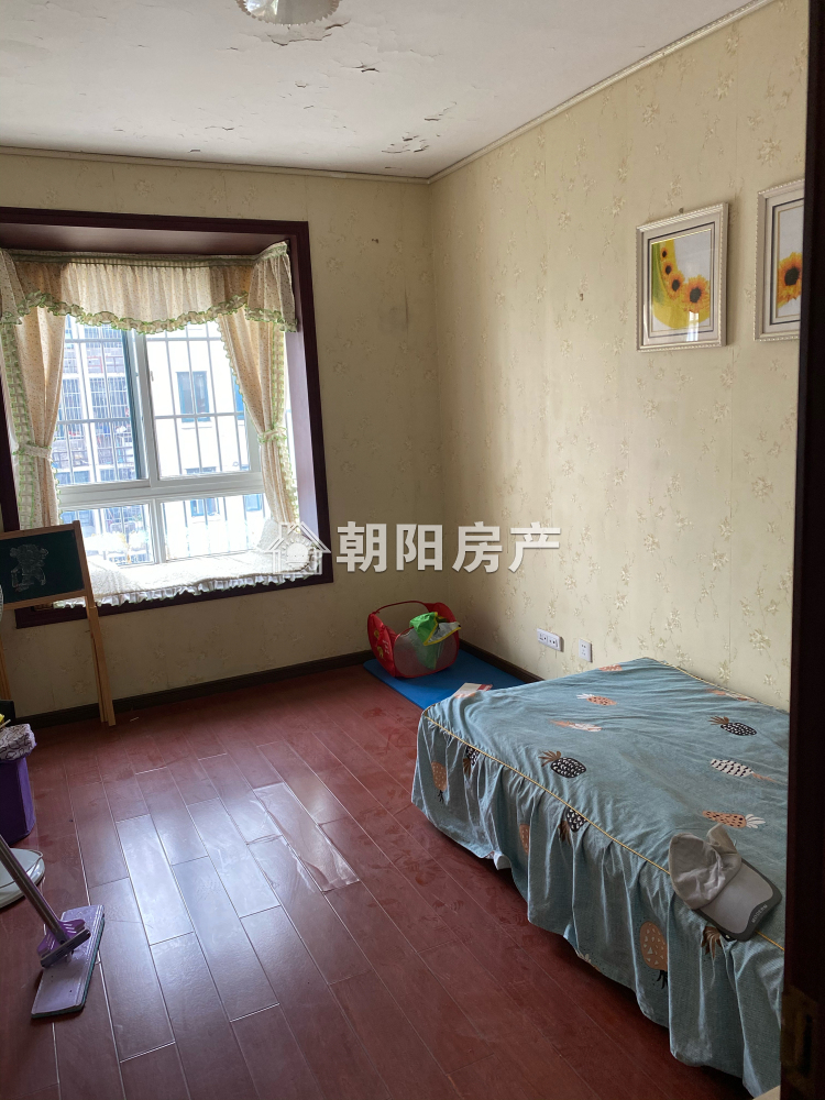 居仁村三区 70平 南向两室一厅 简装 免税学区房 单价2535元