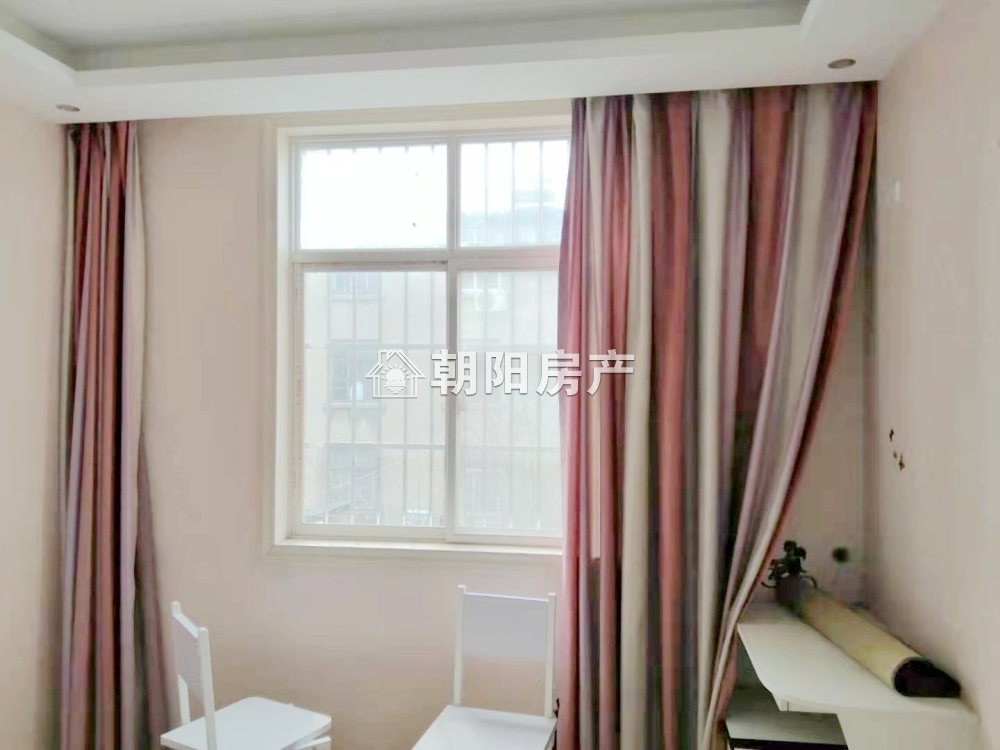 洞泉小区 40平 南向一室一厅 交通便利采光好随时看房