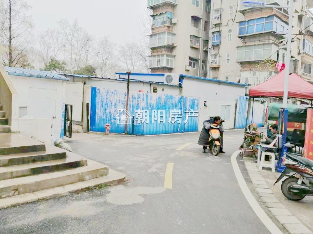 洞泉小区 40平 南向一室一厅 交通便利采光好随时看房