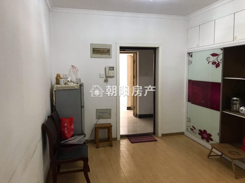 广场景苑 79平 南向两室中装 学区房 交通便利
