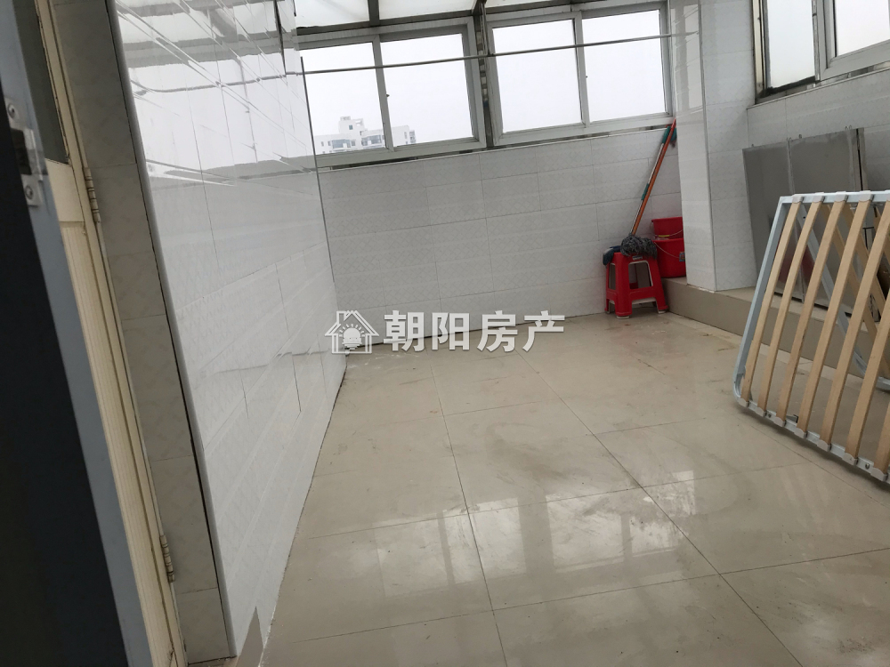 奥林花园 119平 三室二厅二卫 精装朝南 免税交通便利