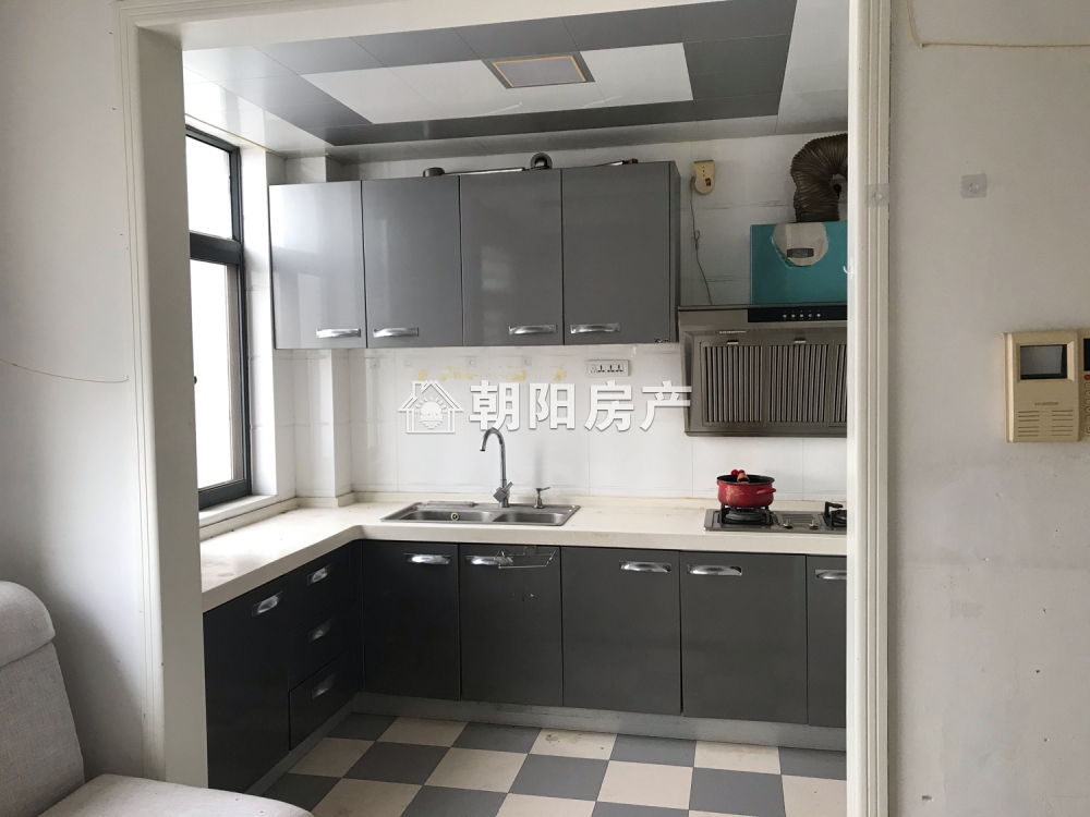 奥林花园 119平 三室二厅二卫 精装朝南 免税交通便利