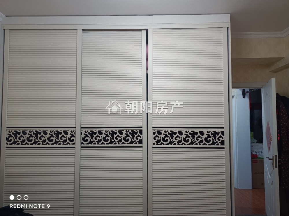 龙湖路一号 88平 两室一厅 精装 免税满两年 交通便利