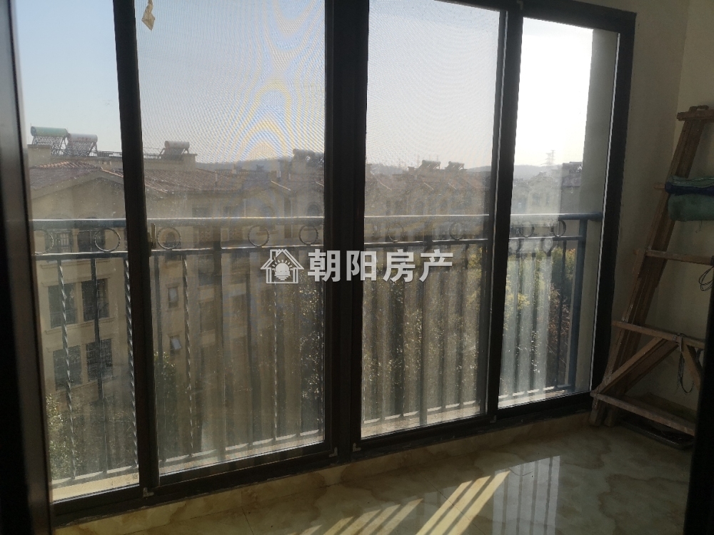 顺发泽润园 128平 南向精装三室 满两年 采光好