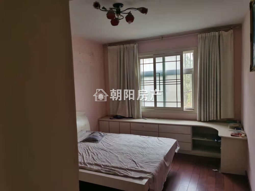 颐园北村 119平 南向三居 满两年 交通便利