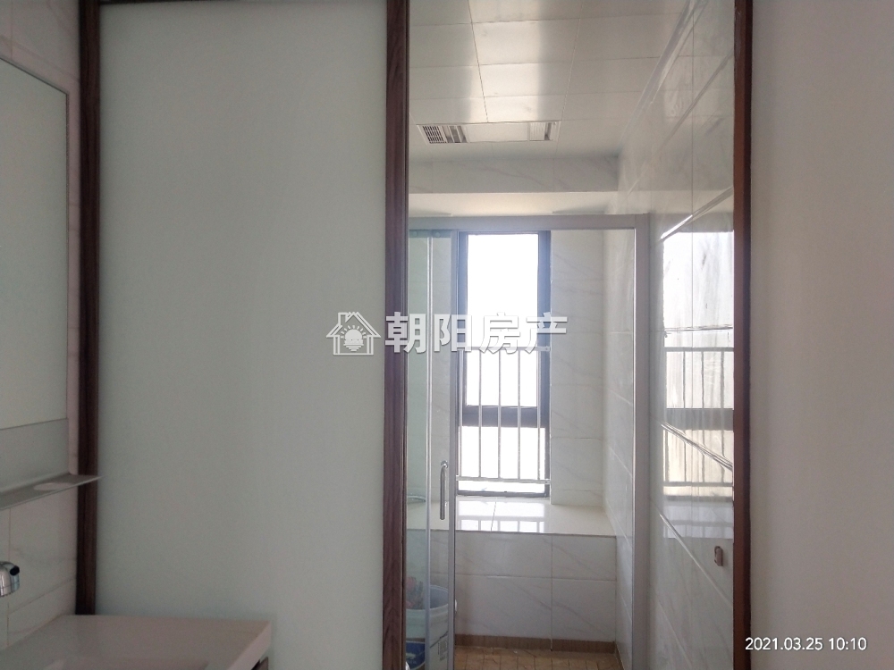 凤台碧桂园西区 140平 四室两厅精装 采光好交通便利