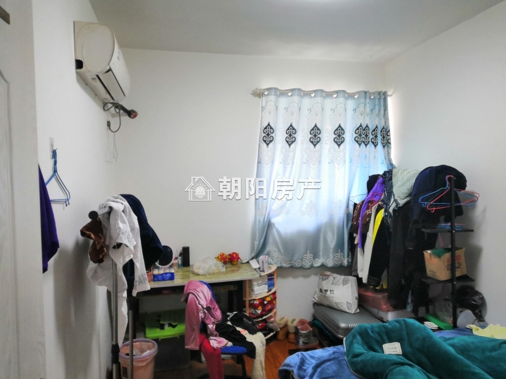 英伦联邦 91平 南向简装三室 免税满两年