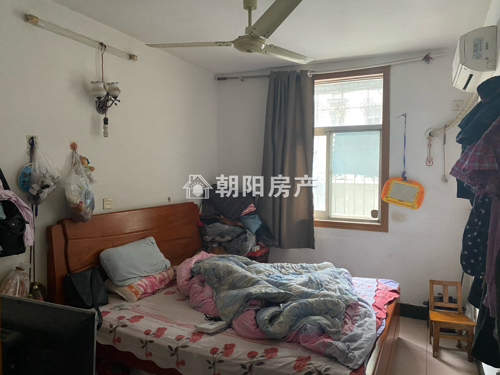 吉安小区 62平 南向两室一厅 满两年 随时看房 采光好