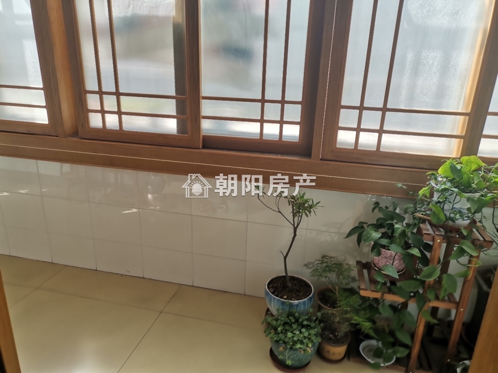 华声嘉苑 131平 南向三室二厅 满五唯一 精装随时看房