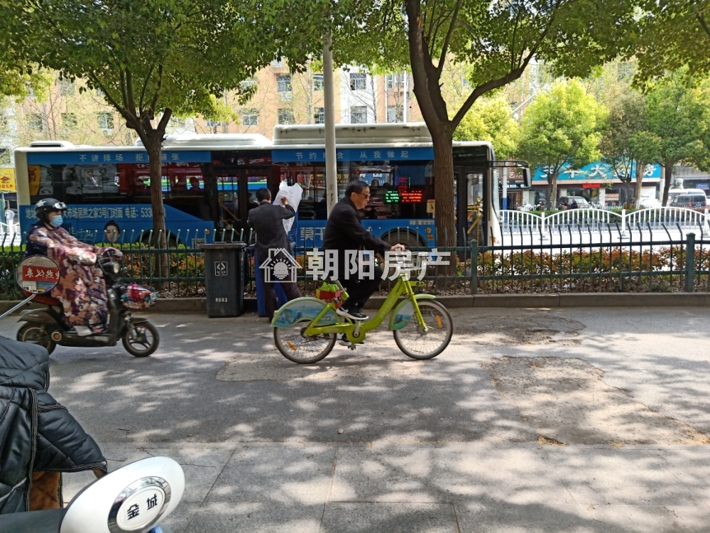 印机厂家属楼 80平 南向两室两厅 交通便利 随时看房