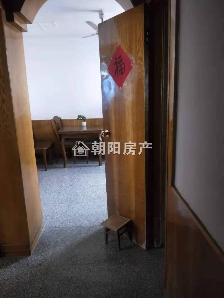 柏园医药家属楼 61平 南向两室一厅 满两年 交通便利 采光好