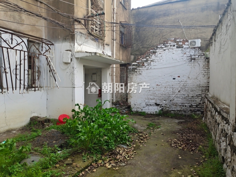 卫校教师楼 62平 南向两居 采光好 配套齐全