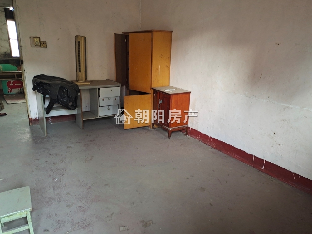 卫校教师楼 62平 南向两居 采光好 配套齐全