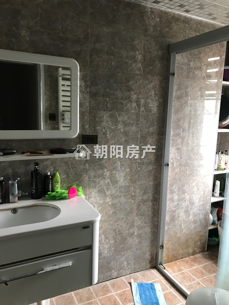 银鹭万树城 149平 南向精装三室 免税 学区配套全