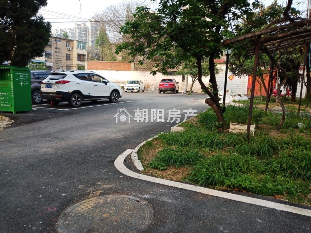 金岭村 44平 南向精装一室一厅 满两年 采光好交通便利