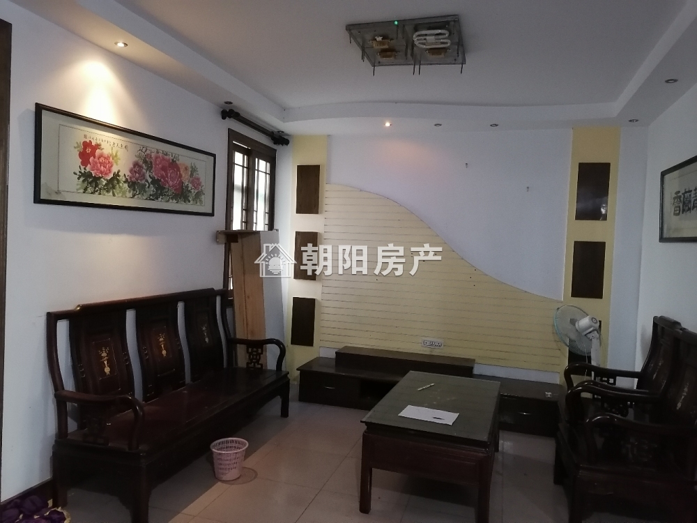 吉安小区 70平 南向两室一厅 满两年 采光好 交通便利