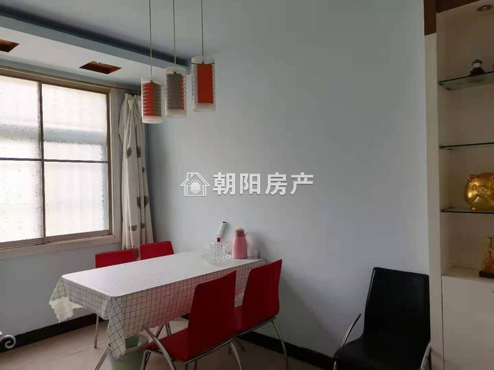 惠利商住楼 96平 南向两室两厅 交通便利 学区房 满两年