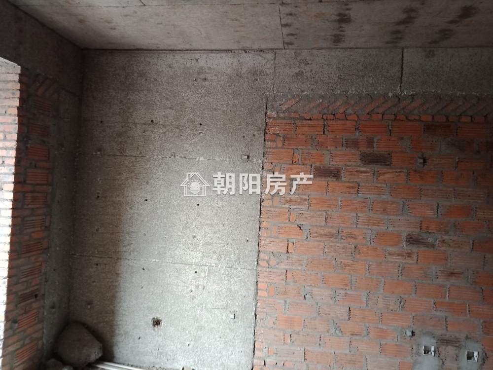 泰府名邸 84平 朝南两居 交通便利 毛坯